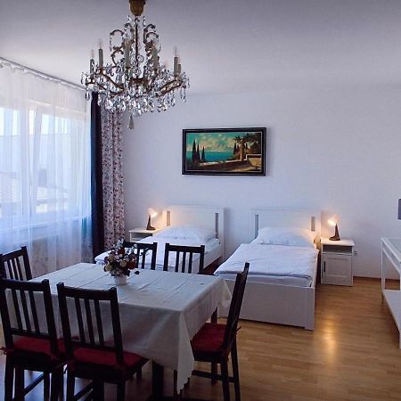Apartment Nahe Rosenhuegel Vienna Esterno foto